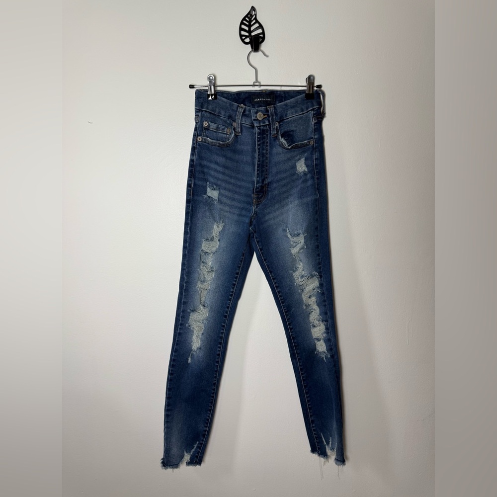 Aeropostale Distressed Blue Jeans with frayed bottoms size 4 reg, 28 inseam